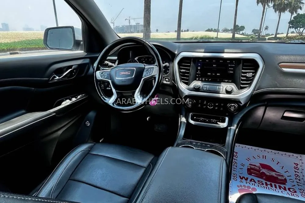 GMC Acadia 2020 for Sale in Ajman Image-8