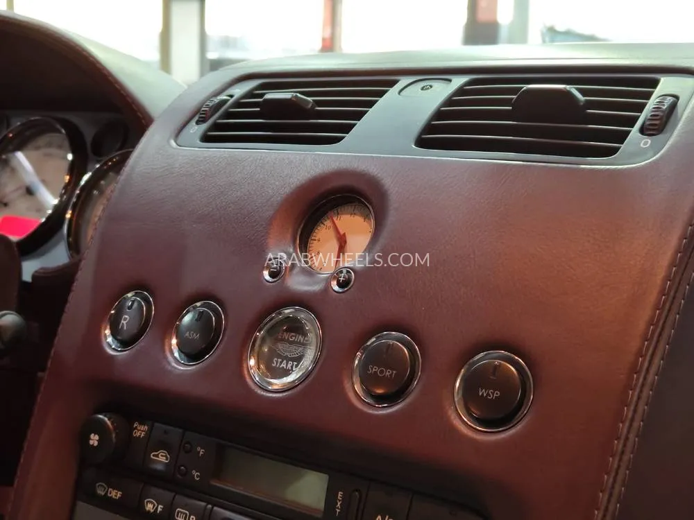 Aston Martin Vanquish S 2005 for Sale in Dubai Image-12