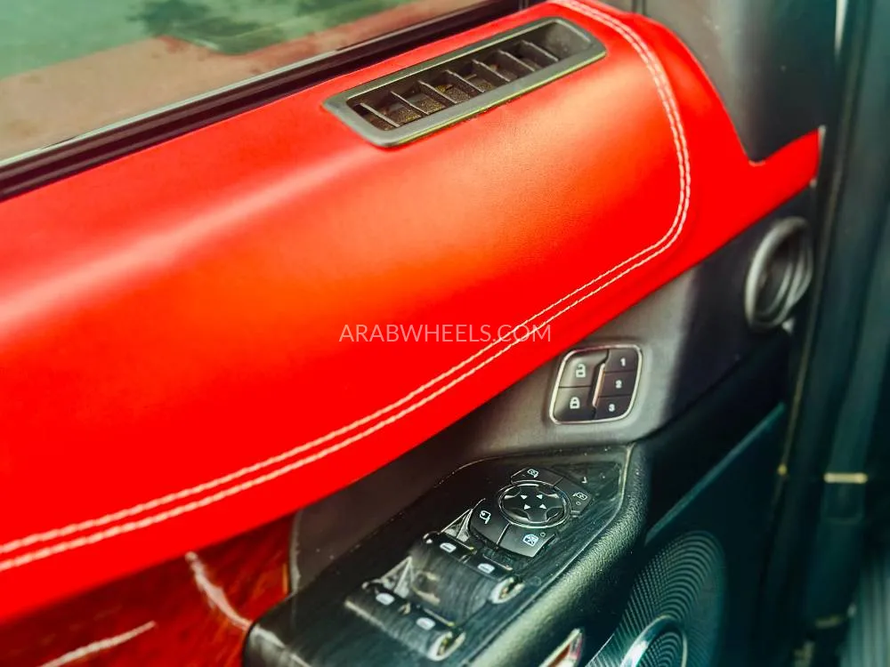 Ford Expedition 2018 for Sale in Sharjah Image-11