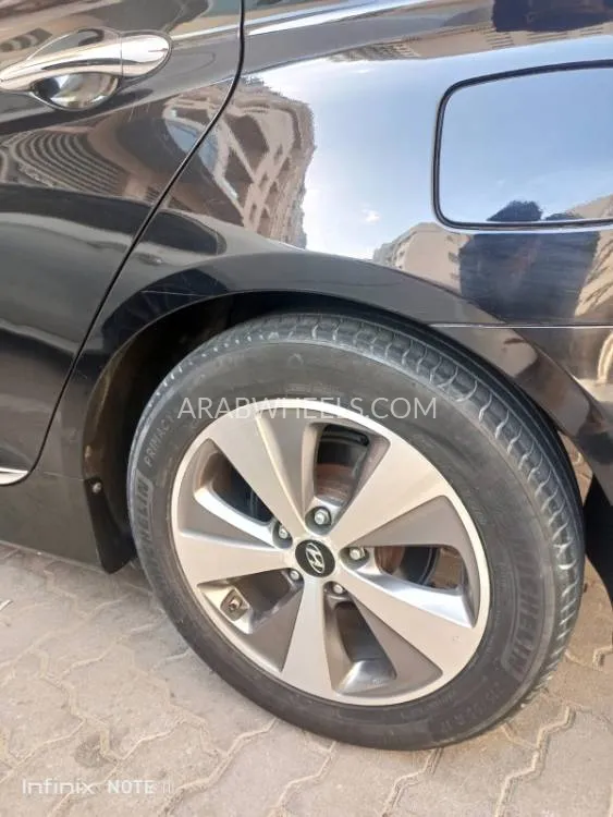 Hyundai Sonata 2011 for Sale in Dubai Image-8