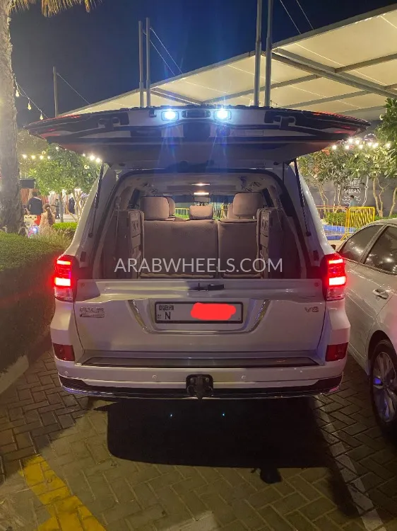 تويوتا لاند كروزر 2020 for Sale in عجمان Image-6