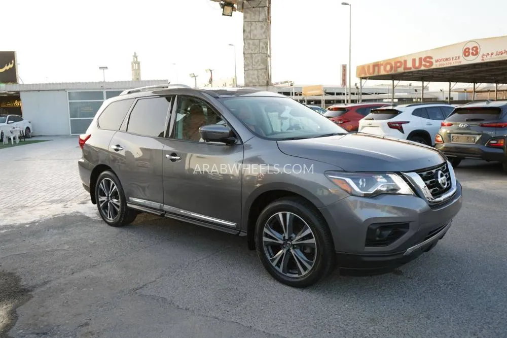 Nissan Pathfinder 2019 for Sale in Ajman Image-2