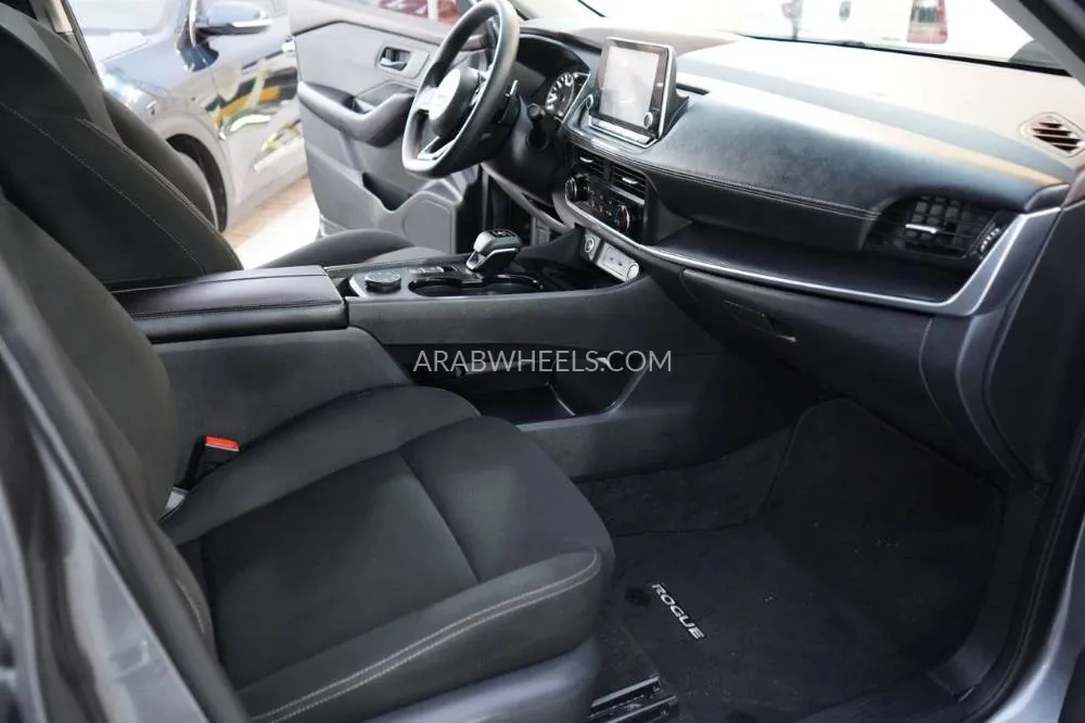 Nissan Rogue 2023 for Sale in Ajman Image-13