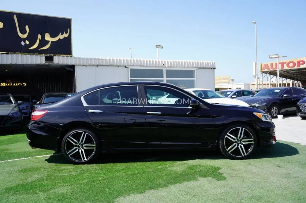 هوندا أكورد 2017 for Sale in عجمان Image-4