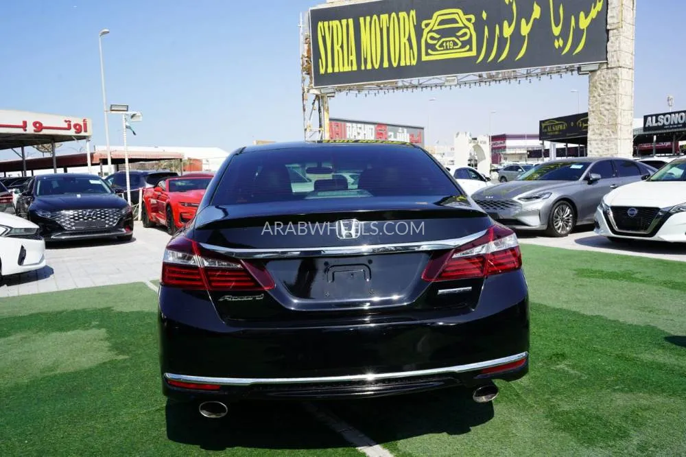 هوندا أكورد 2017 for Sale in عجمان Image-6