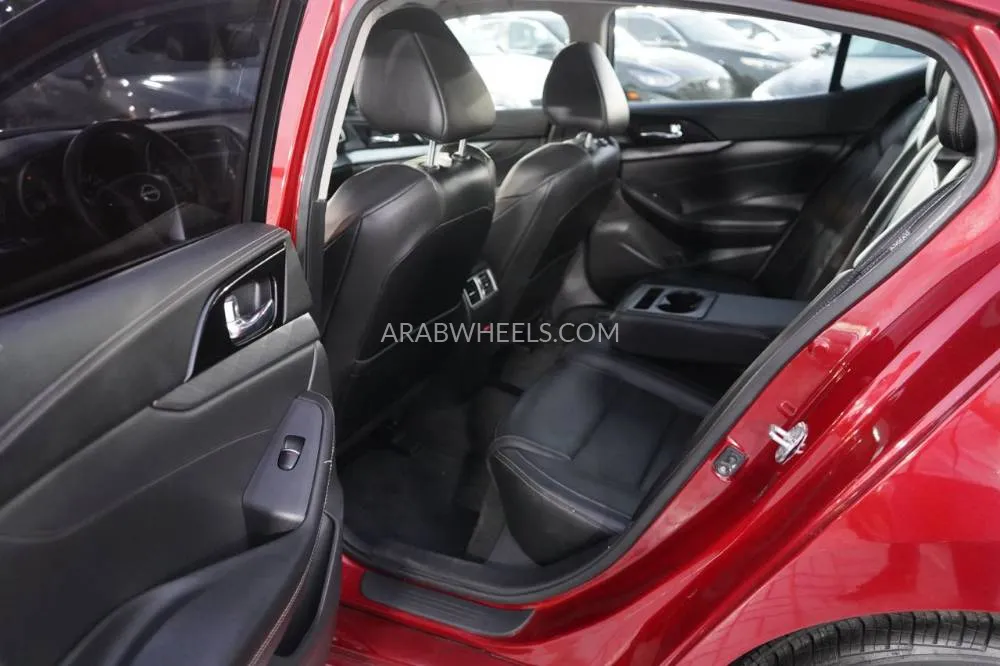 Nissan Maxima 2023 for Sale in Ajman Image-17