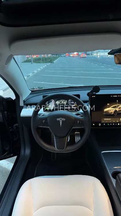 Tesla Model 3 2023 for Sale in Ajman Image-9