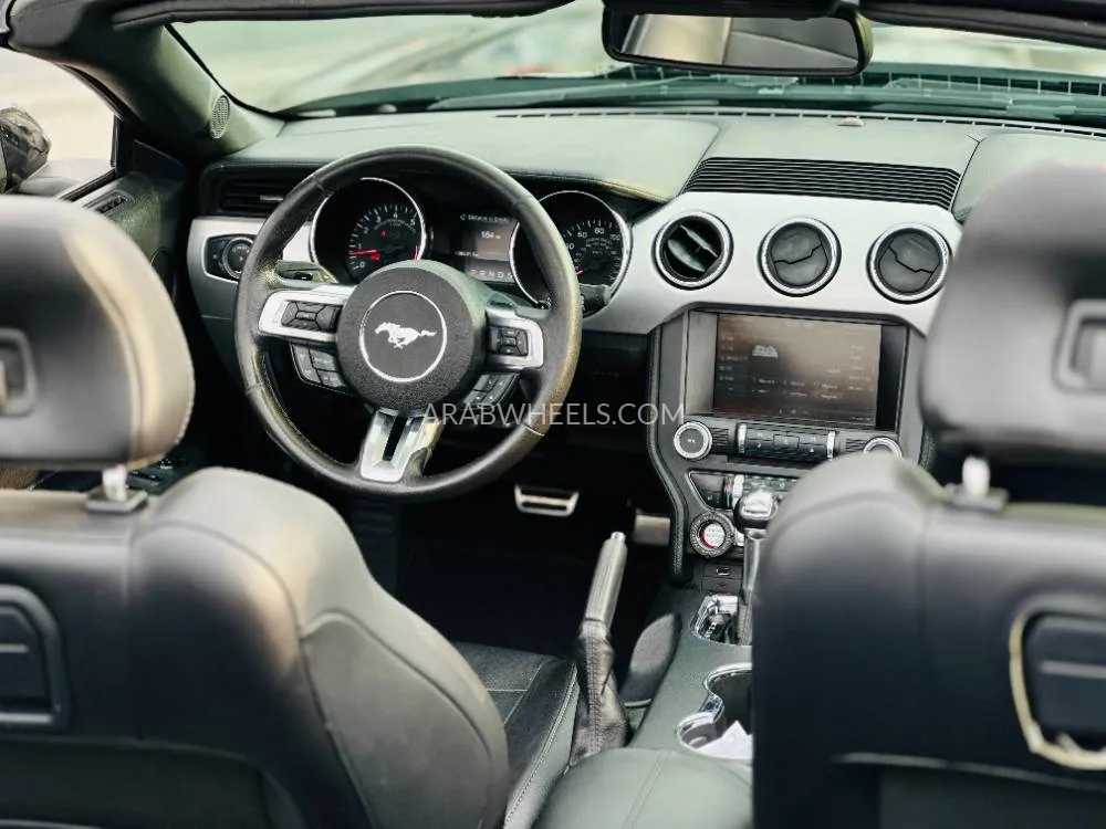 فورد موستانج 2015 for Sale in الشارقة Image-13