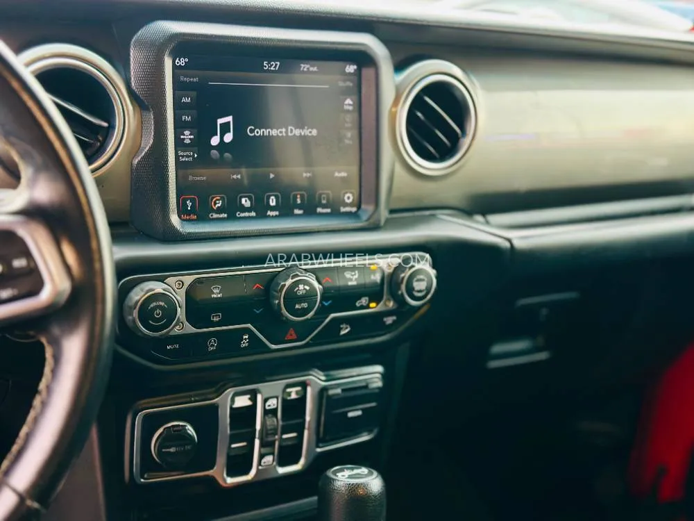 Jeep Wrangler 2020 for Sale in Sharjah Image-10