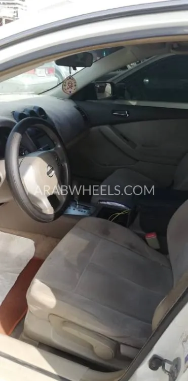 Nissan Altima 2008 for Sale in Sharjah Image-3