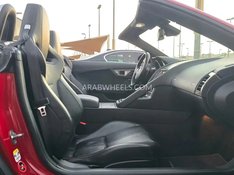 Jaguar F Type 2014 for Sale in Sharjah Image-10