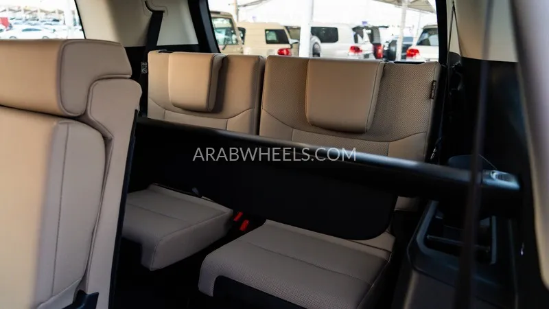 تويوتا لاند كروزر برادو 2024 for Sale in دبي Image-17