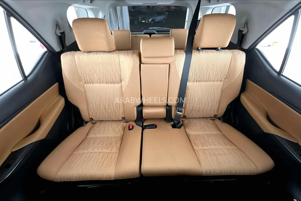 تويوتا فورتشنر 2022 for Sale in الشارقة Image-16