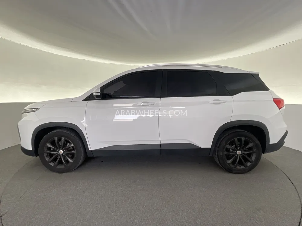 Chevrolet Captiva 2023 for Sale in Sharjah Image-6