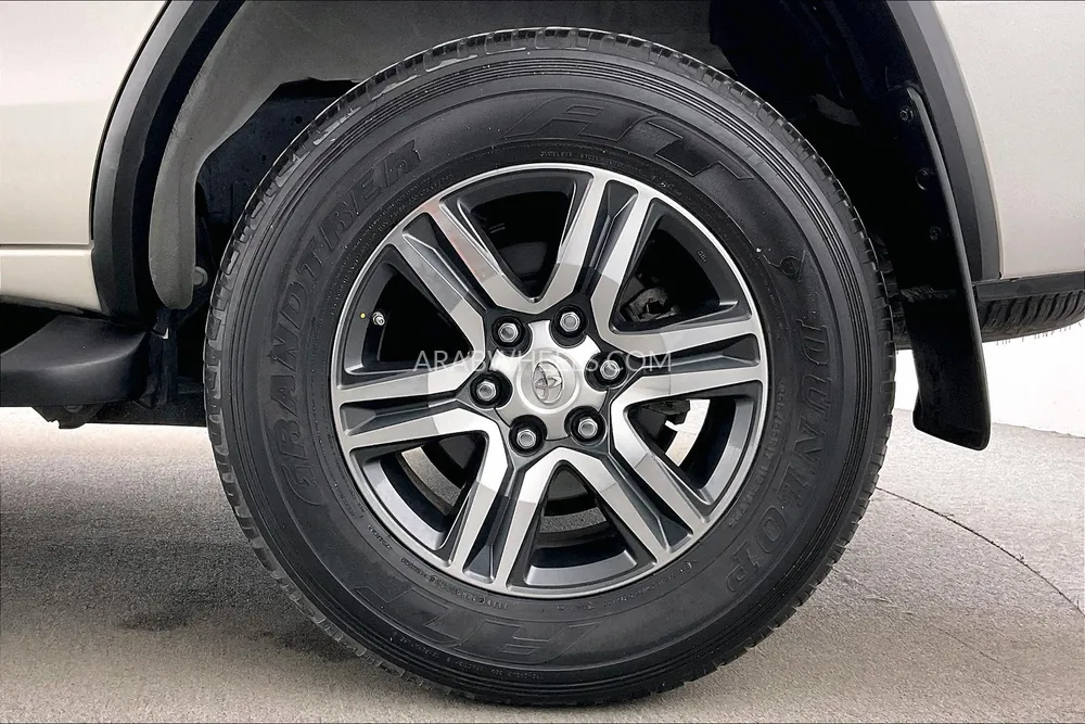 تويوتا فورتشنر 2022 for Sale in الشارقة Image-35