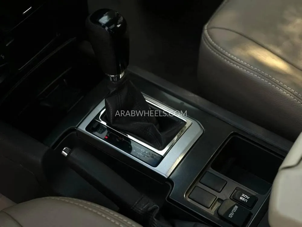 تويوتا لاند كروزر برادو 2016 for Sale in دبي Image-13