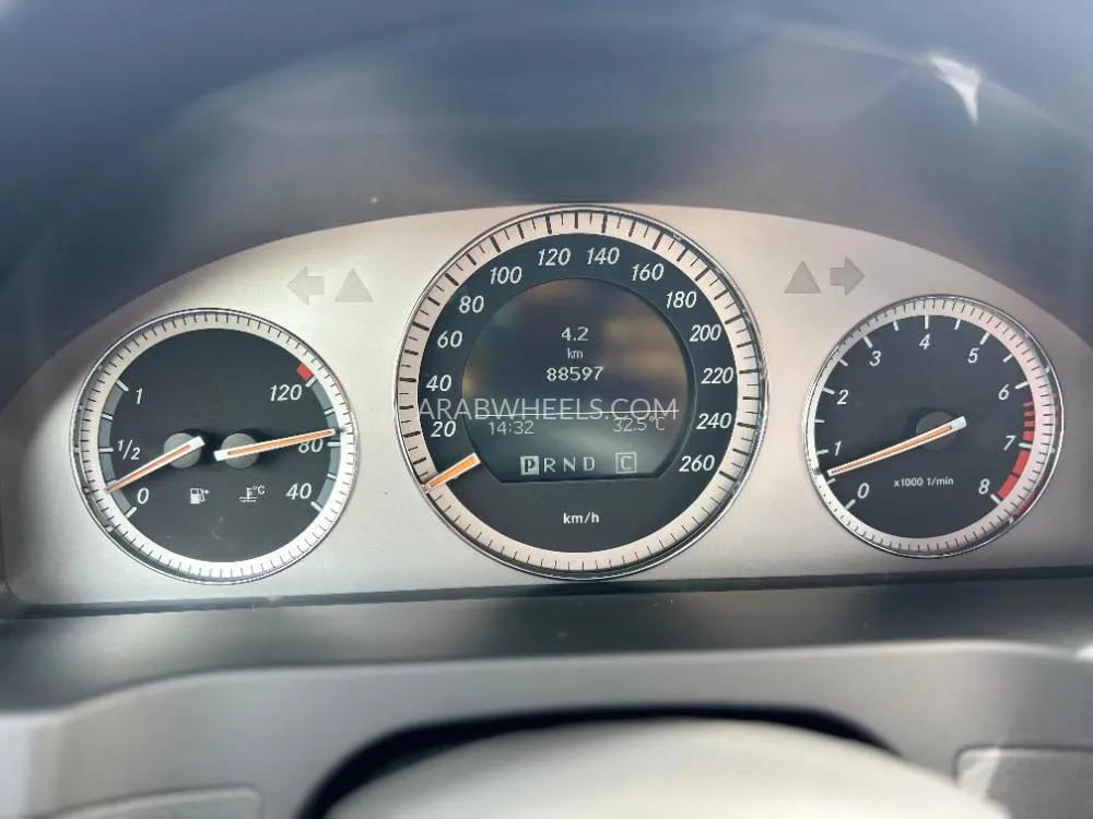Mercedes Benz C Class 2008 for Sale in Dubai Image-17