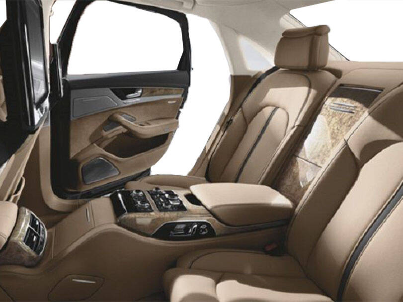 أودي A8 الداخلية 