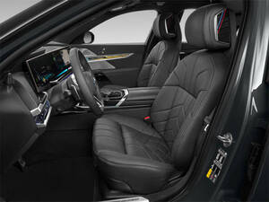 بي إم دبليو i7 الداخلية 