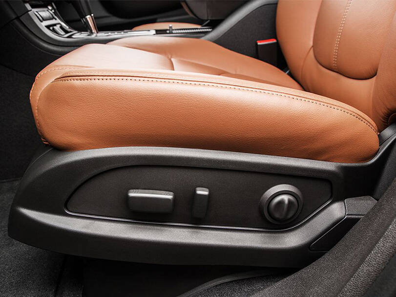 شيفروليه ترافرس الجيل الأول الداخلية 