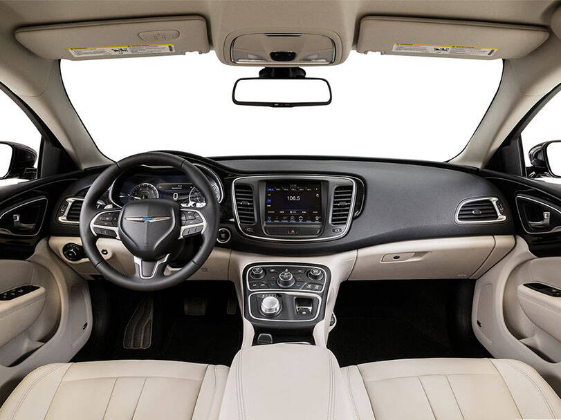 كرايسلر 200 الداخلية 