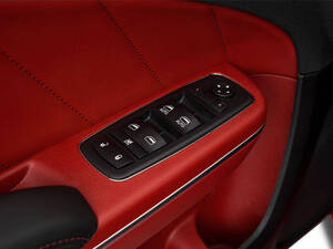 دودج تشارجر الداخلية 