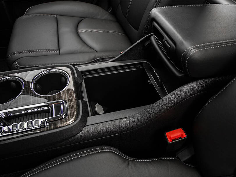 GMC Acadia 1st Generation Interior 