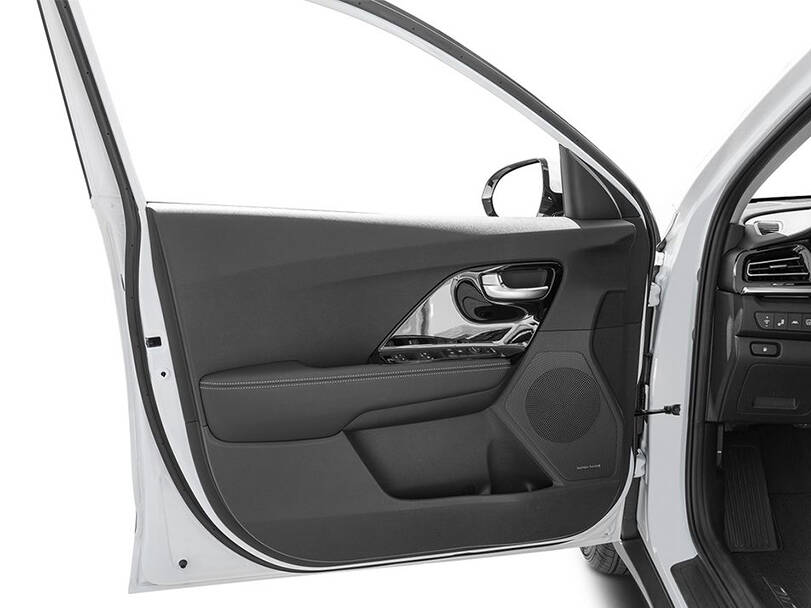 كيا نيرو الداخلية 