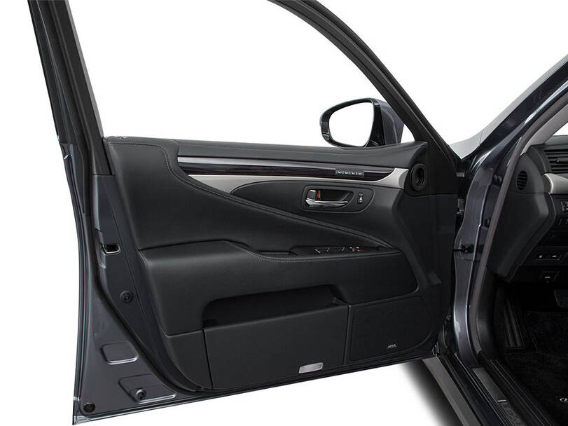 لكزس LS الجيل الرابع (XF40) الداخلية 