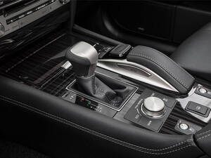 لكزس LS الداخلية 