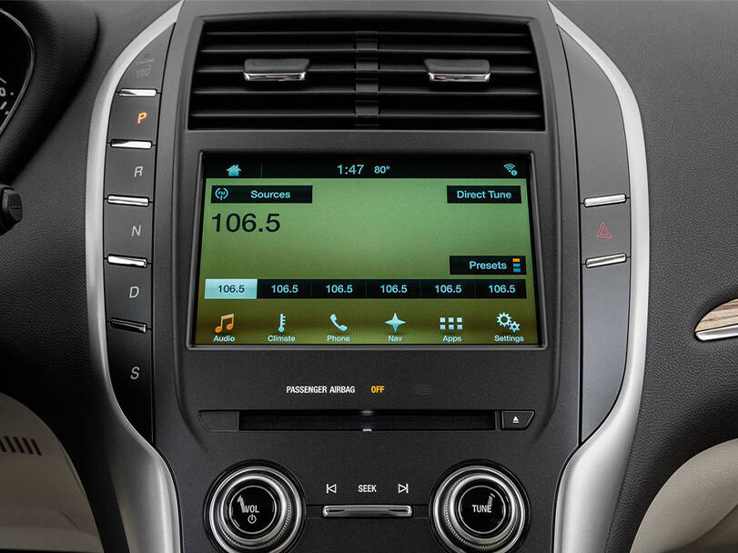 لينكون MKC 2025 صور، واستكشاف 19 صور داخلية وخارجية Image-12