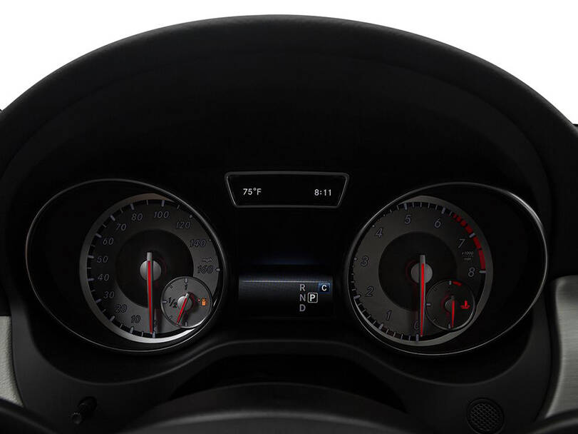 Mercedes Benz GLA 1st (X156) Generation Interior 