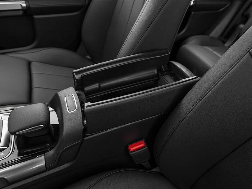 Mercedes Benz GLB 2025 Interior 