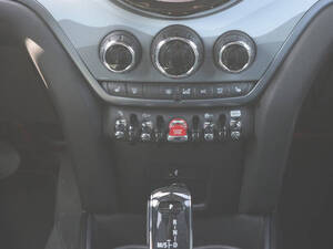 ميني كانتريمان الداخلية 