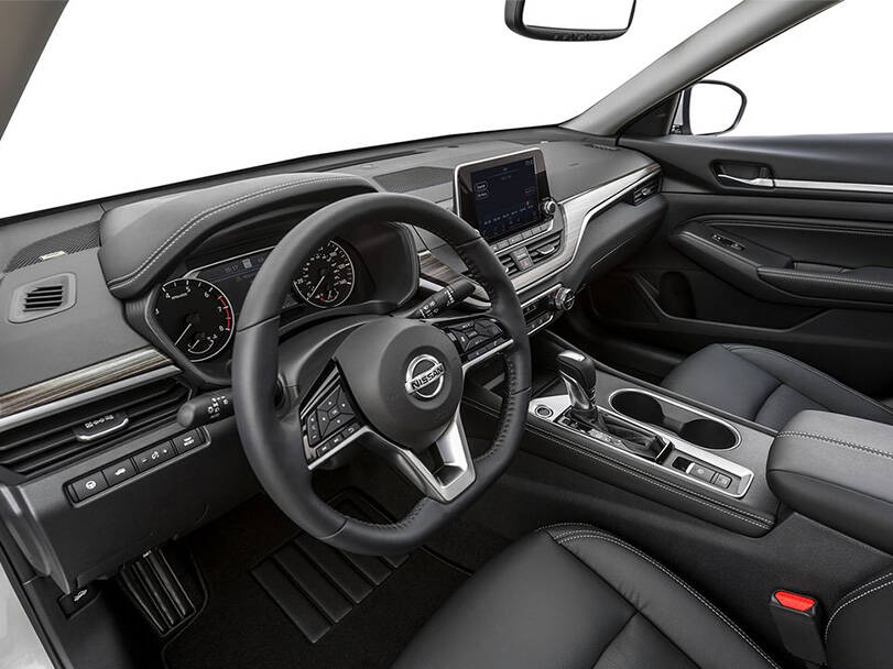 نيسان التيما 2025 Interior 