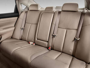 نيسان التيما الداخلية 