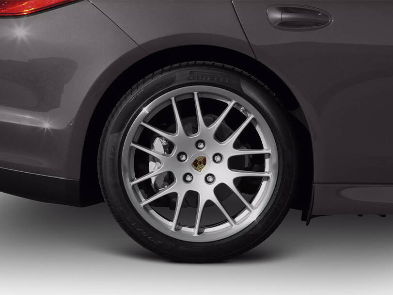 بورشه باناميرا الجيل الأول (G1) الخارجية 