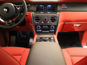 Rolls Royce Cullinan Interior 