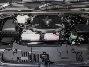 Toyota Granvia Exterior 