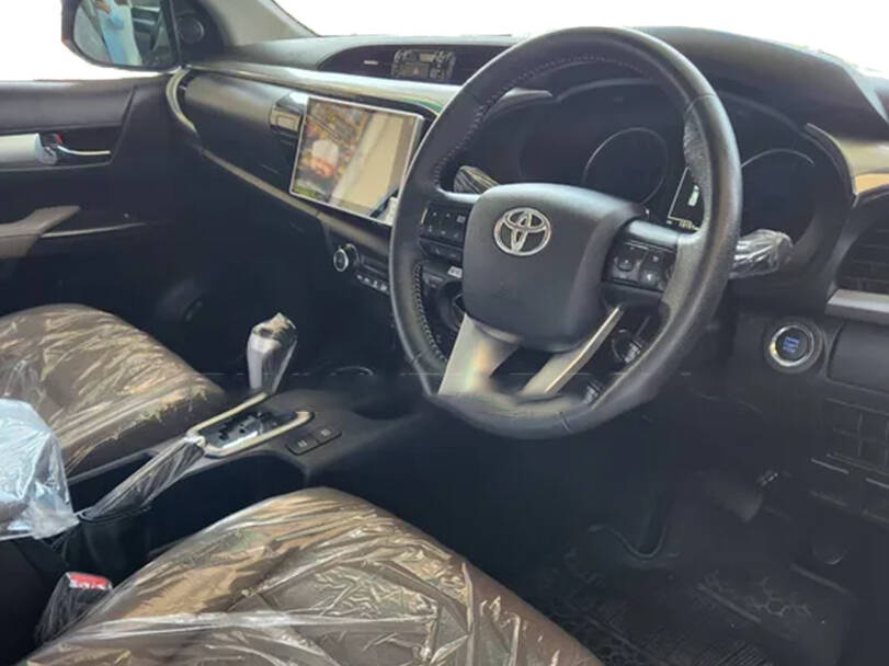 Toyota Hilux 2025 Interior 
