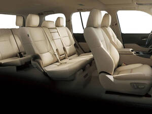 تويوتا لاند كروزر الداخلية 