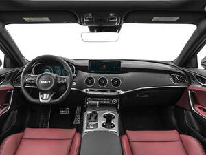 كيا ستينجر الداخلية 