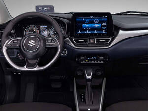 سوزوكي بالينو الداخلية 