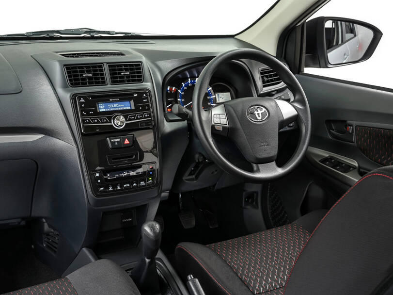 Toyota Avanza Interior 