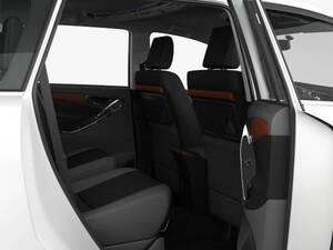 تويوتا إنوفا الداخلية 