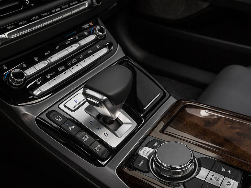 Genesis G90 1st (HI) Generation Pictures: Explore 20 Images of Interior and Exterior Image-13