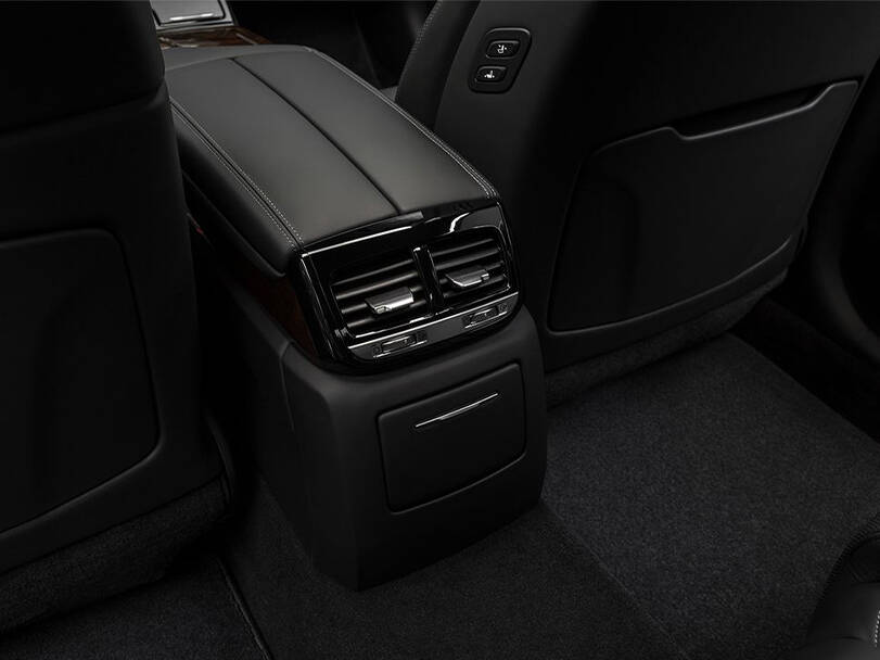 Genesis G90 1st (HI) Generation Interior 