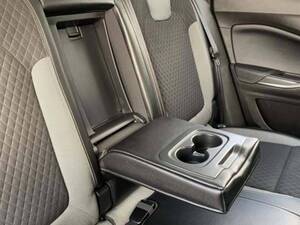 أوبل جراندلاند X الداخلية 