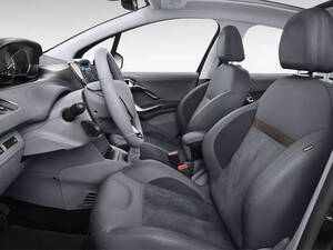 بيجو 208 الداخلية 