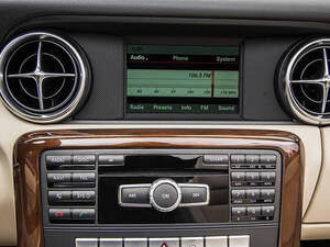 مرسيدس بنز SLK Class الداخلية 